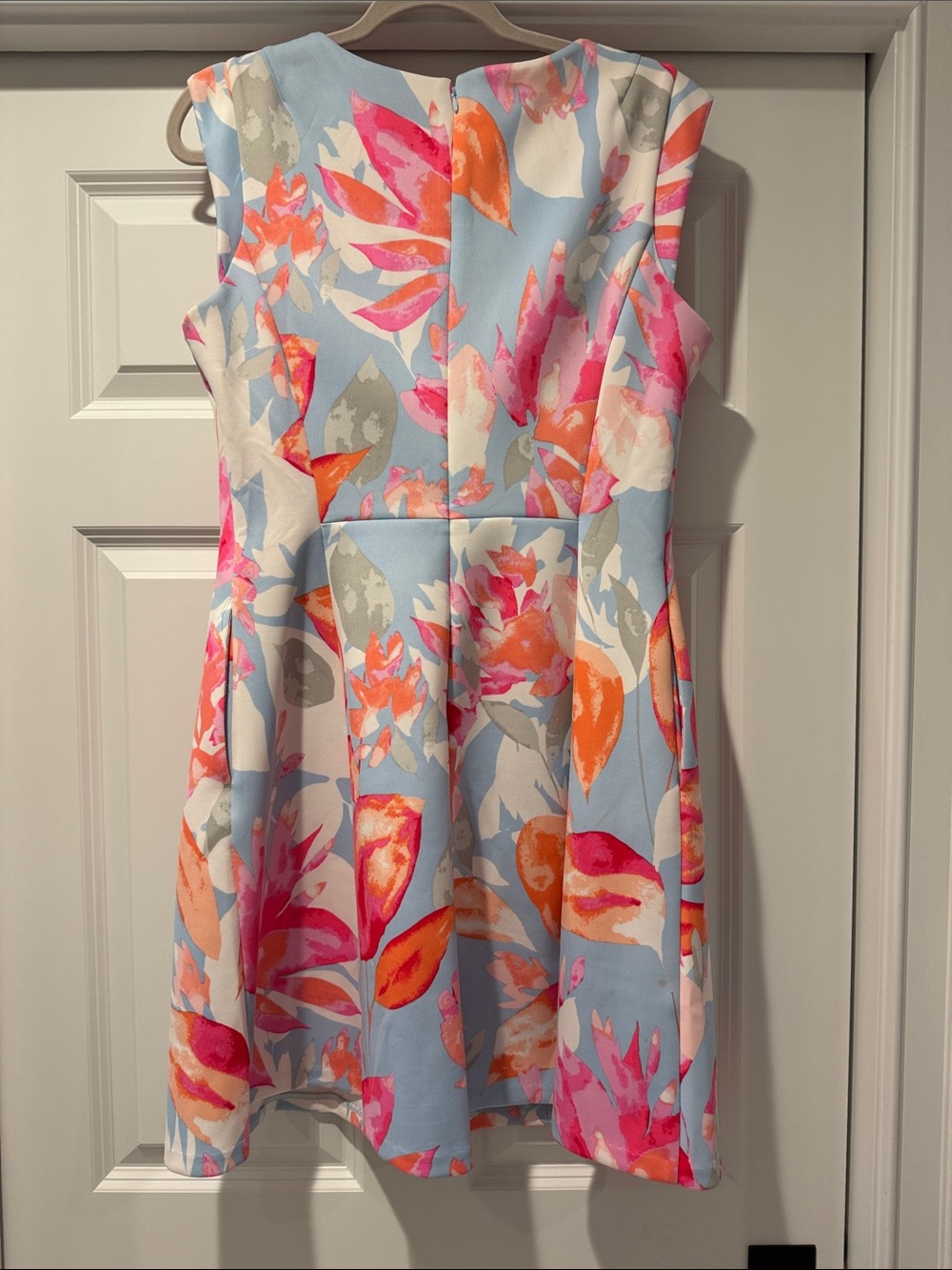 Women's Jacket/Coat Subcategory Inference - Picture 3 of 4